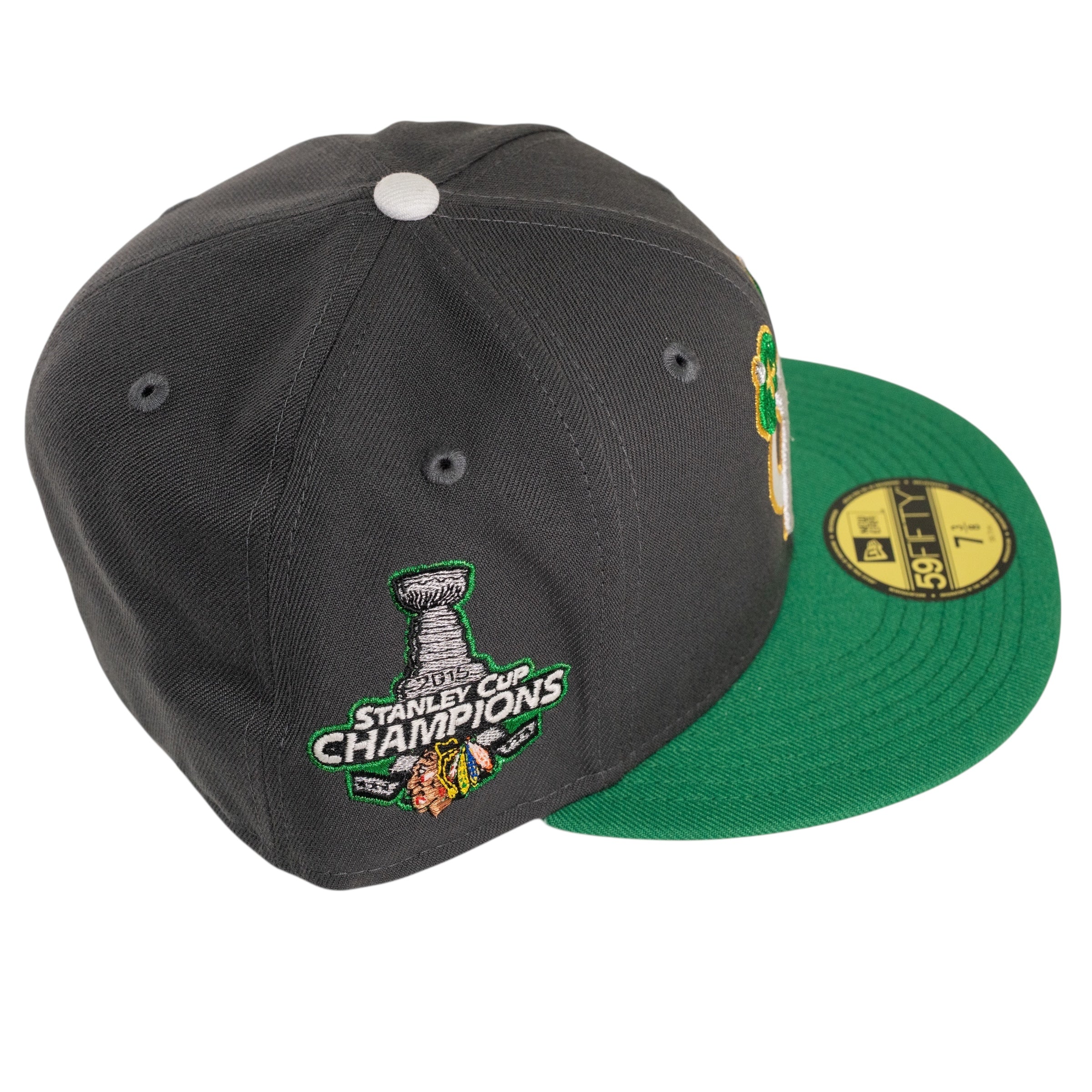 Chicago Blackhwks 2015 Stanley Cup Champion Feliz Navidad Collection Fitted Hat